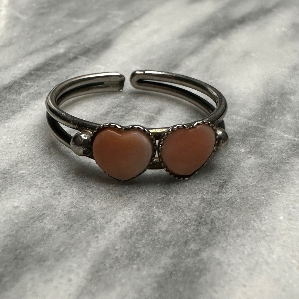 Vintage Double Heart Bypass Ring Peach Pink Shell Coral Silver Tone Size 7.5
